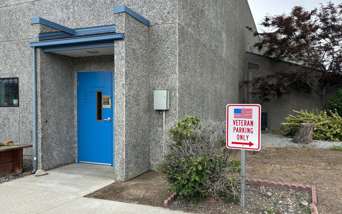 Exterior of the Veteran's Services Office in East Wenatchee